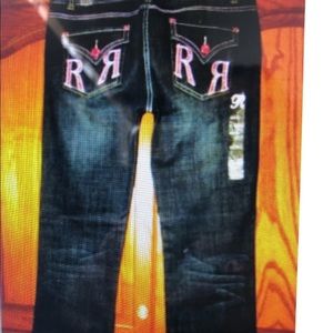 Not selling ... looking for these jeans !!